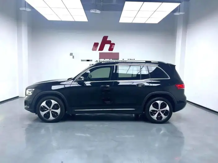 Mercedes-Benz GLB 2022 Model GLB 220 Fashion Model – фото 3
