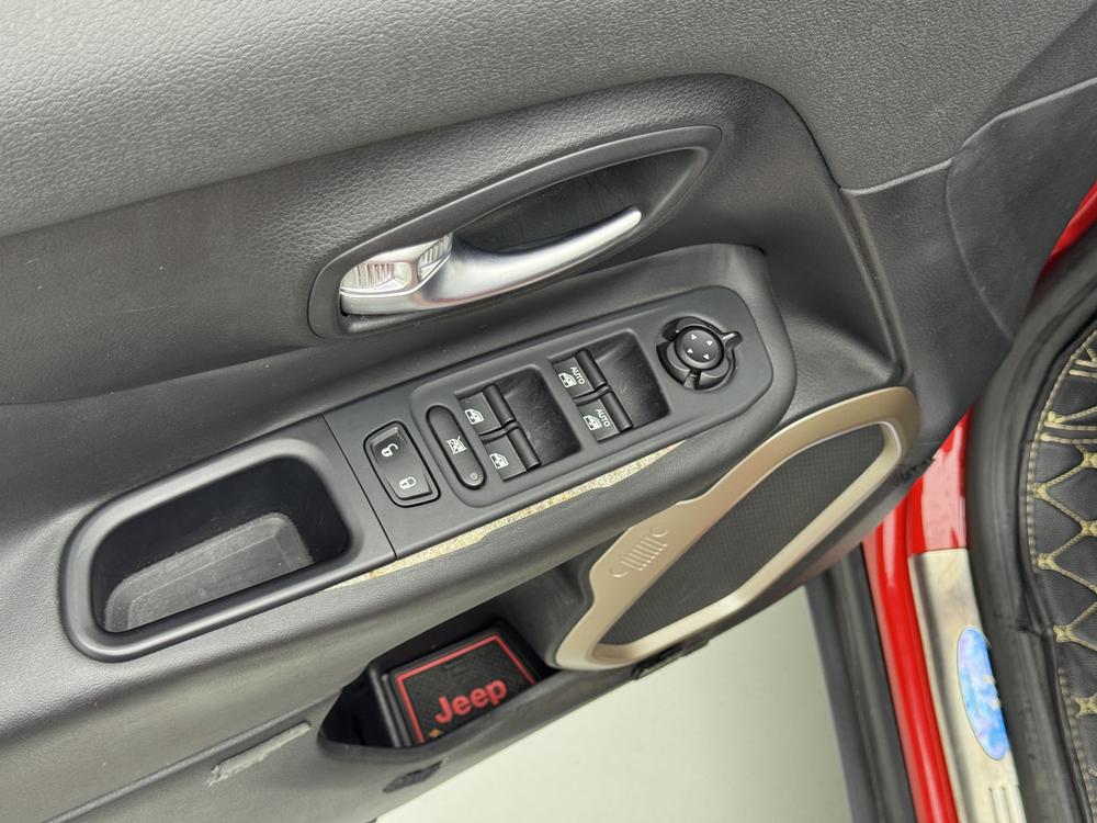 Jeep Renegade 2016 модификация 1.4T автоматическое Smart Edition – фото 27