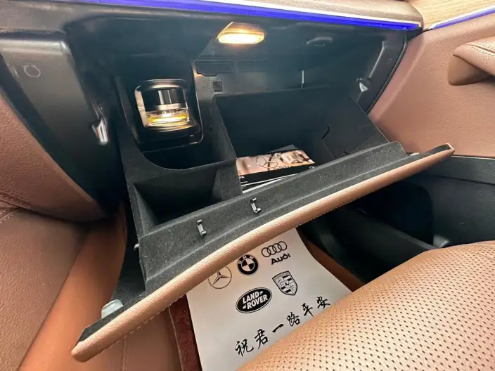 Mercedes-Benz GLS 2024 Model GLS 450 4MATIC Luxury Model – фото 9