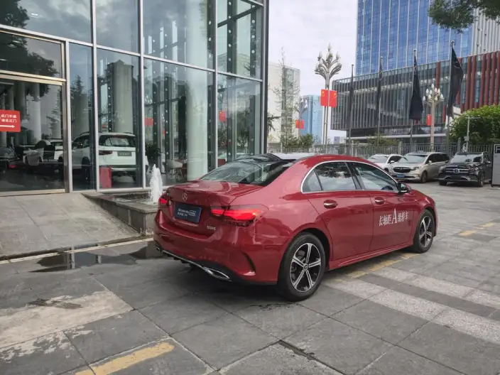 Mercedes-Benz A-class 2023 Model A 200 L Sports sedan Fashion Edition – фото 6