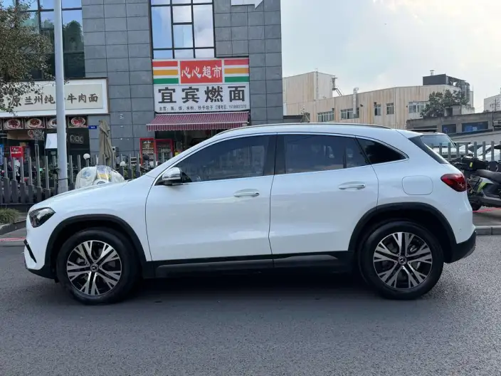 Mercedes-Benz GLA 2024 Model GLA 220 – фото 3