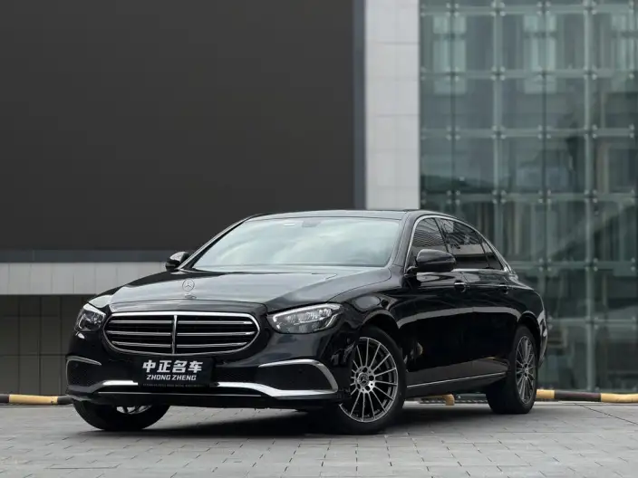 Mercedes-Benz E-Class 2022 Model E 260 L sedan – фото 1