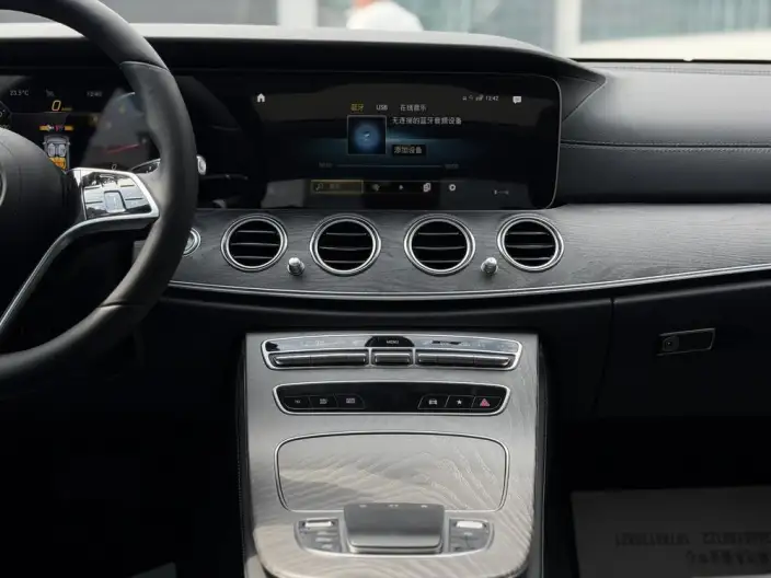 Mercedes-Benz E-Class 2022 Model E 260 L sedan – фото 10