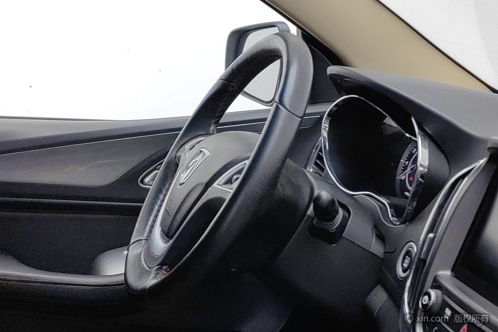 Baojun 560 2016 1.5T Manual Luxury – фото 16