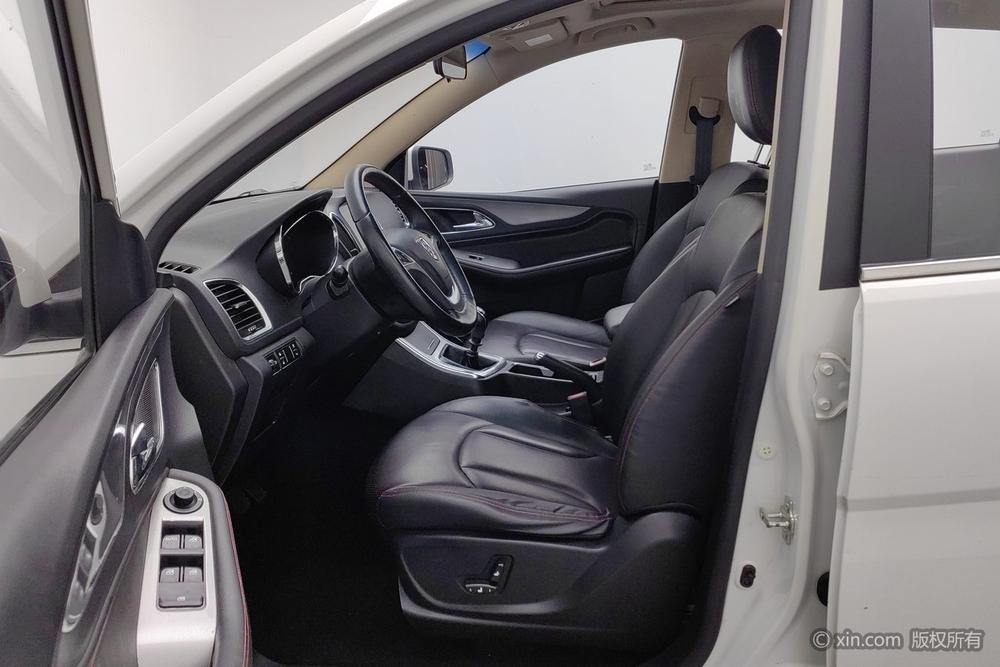 Baojun 560 2016 1.5T Manual Luxury – фото 17