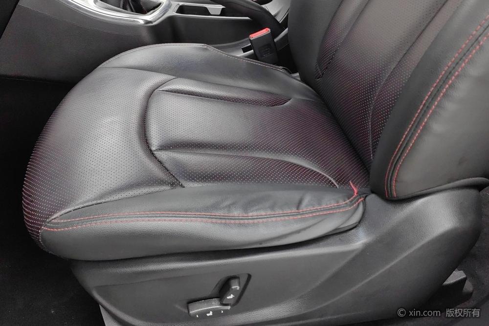 Baojun 560 2016 1.5T Manual Luxury – фото 18