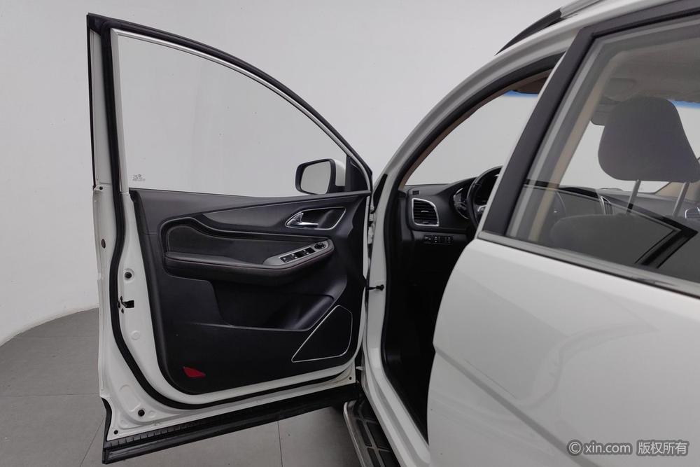 Baojun 560 2016 1.5T Manual Luxury – фото 21