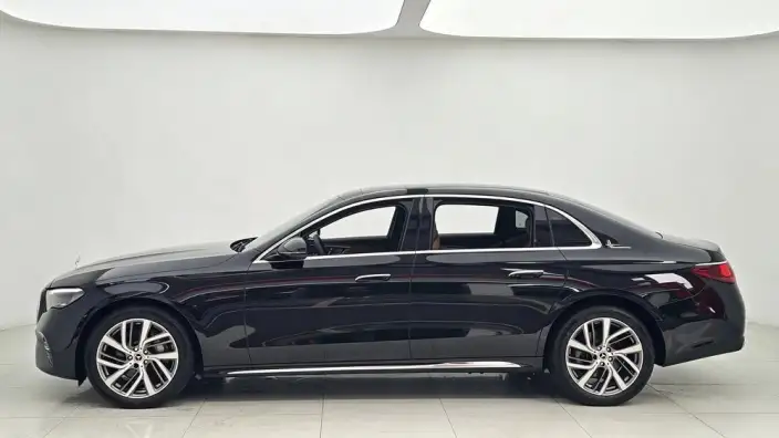 Mercedes-Benz E-Class 2025 Model E 300 L Fashion Model sedan – фото 4