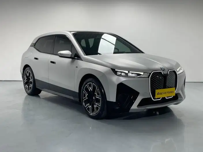 BMW iX 2022 Model xDrive40 – фото 3