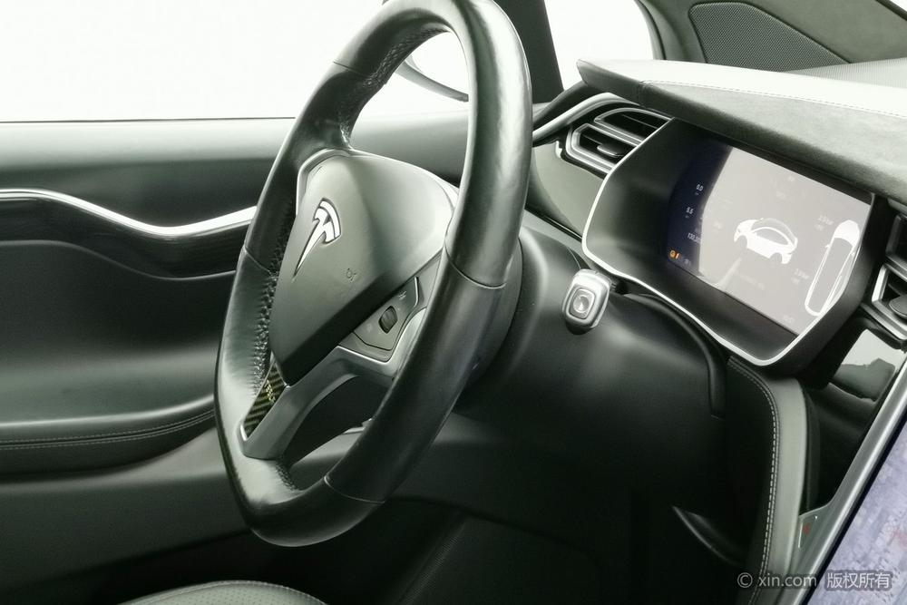 Tesla Model X 2016 90D – фото 13