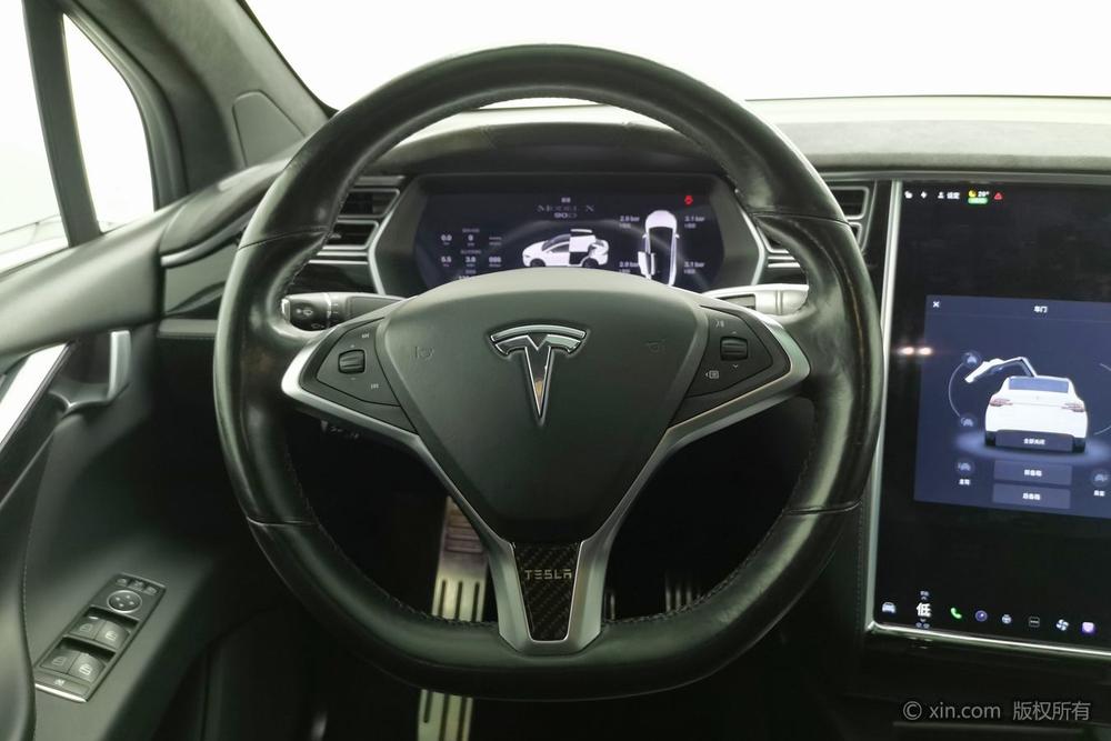 Tesla Model X 2016 90D – фото 15
