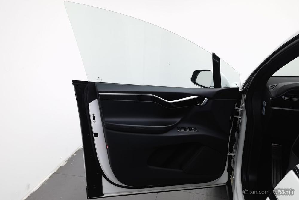 Tesla Model X 2016 90D – фото 21