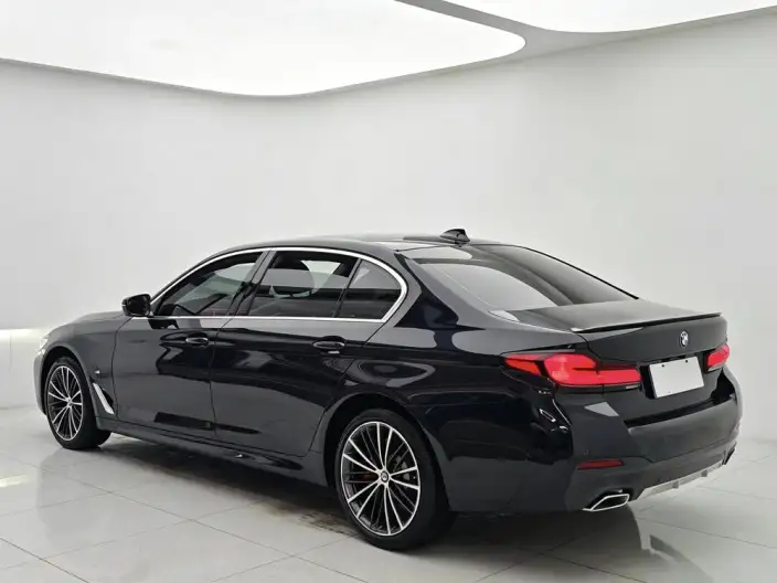 BMW 5 Series 2023 Model 530Li Leading Model M Sports Set – фото 5