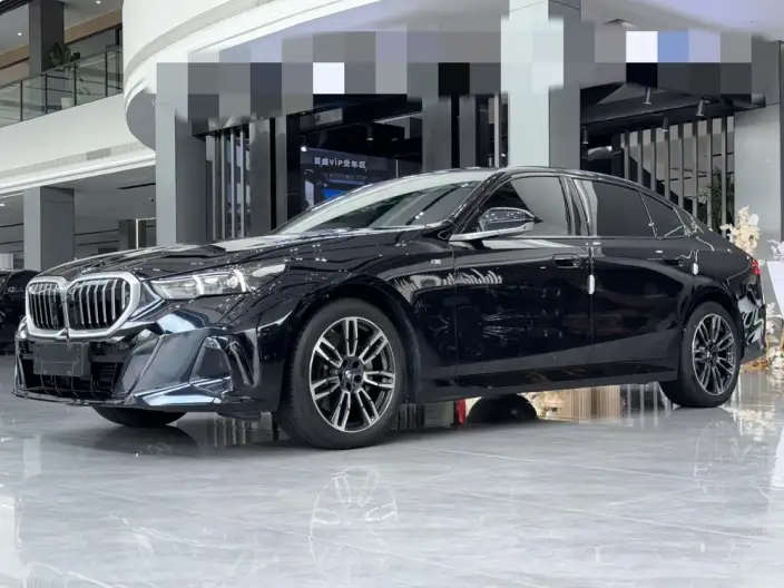 BMW 5 Series 2024 Model 530Li Leading Model M Sports Set – фото 1
