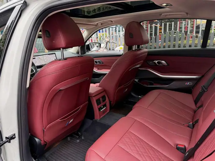 BMW 3 Series 2025 Model 330Li M Sports Night Set – фото 9