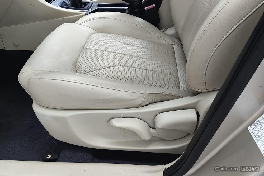 Geely Emgrand 2017 модификация Тройная литиевая батарея кузов Million модификация 1.5L Manual Luxury – фото 18