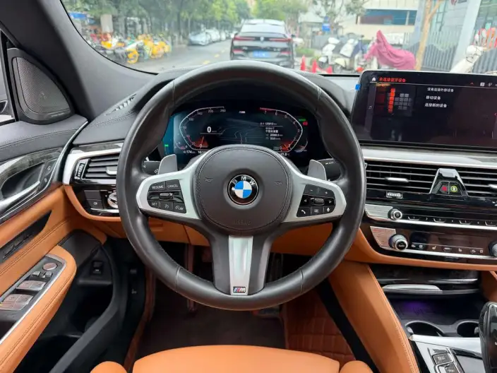 BMW 6 Series GT 2021 Model 630i M Sports Set – фото 9