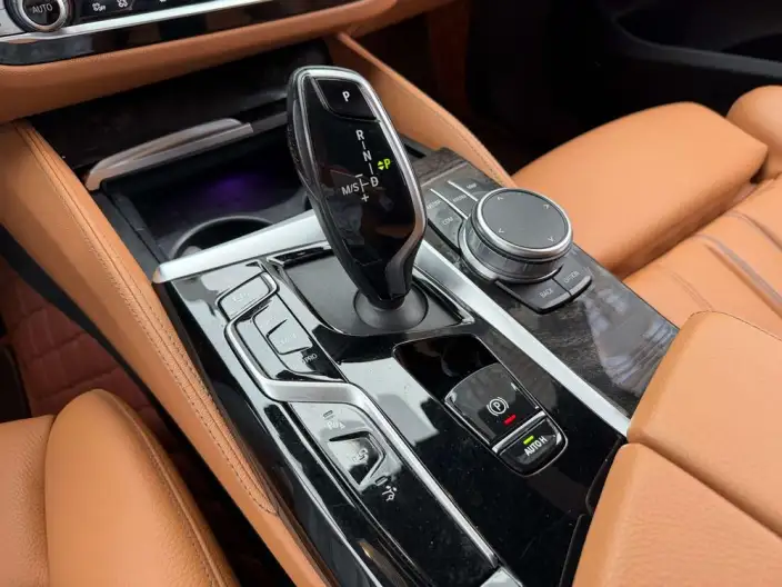 BMW 6 Series GT 2021 Model 630i M Sports Set – фото 10