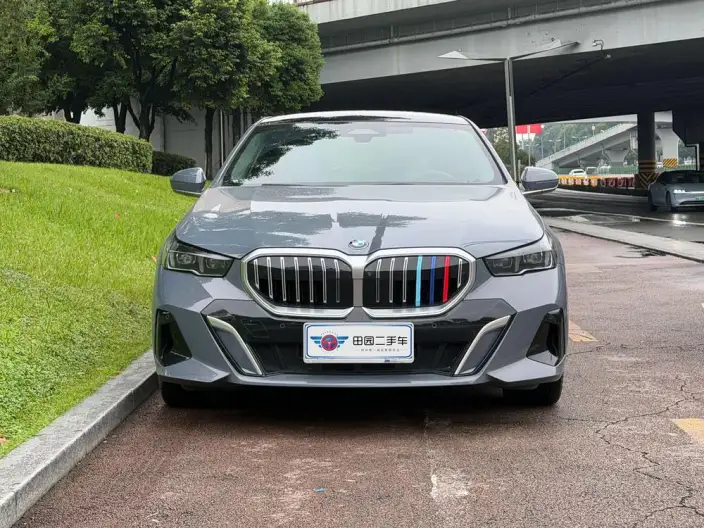 BMW 5 Series 2024 Model 530Li Leading Model M Sports Set – фото 2
