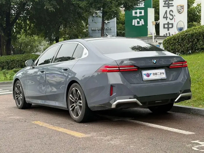 BMW 5 Series 2024 Model 530Li Leading Model M Sports Set – фото 4