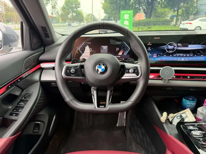 BMW 5 Series 2024 Model 530Li Leading Model M Sports Set – фото 9