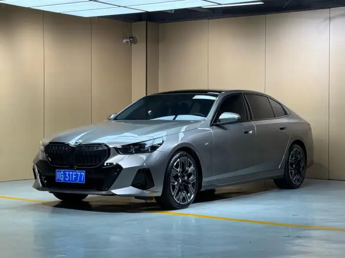 BMW 5 Series 2025 Model 530Li Leading Model Luxury Set – фото 1