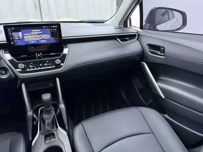 Toyota Corolla Cross 2024 Model 2.0L CVT Ultimate Edition – фото 5