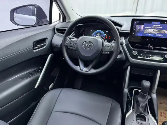 Toyota Corolla Cross 2024 Model 2.0L CVT Ultimate Edition – фото 7