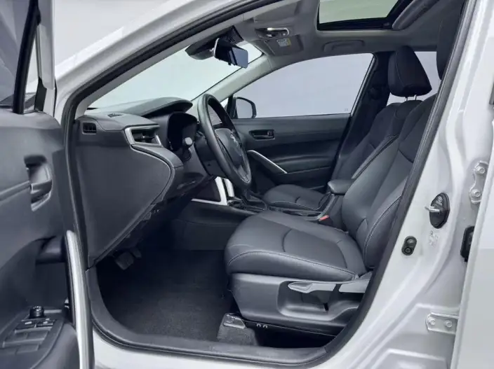 Toyota Corolla Cross 2024 Model 2.0L CVT Ultimate Edition – фото 8