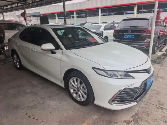 Toyota Camry 2023 Model 2.0E Elite Edition – фото 3