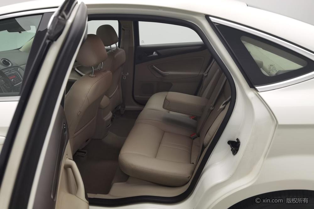 Ford Mondeo-Zhisheng 2011 2.3L Fashion – фото 20