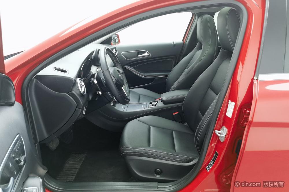 Mercedes-Benz GLA 2015 GLA 200 Dynamic – фото 18