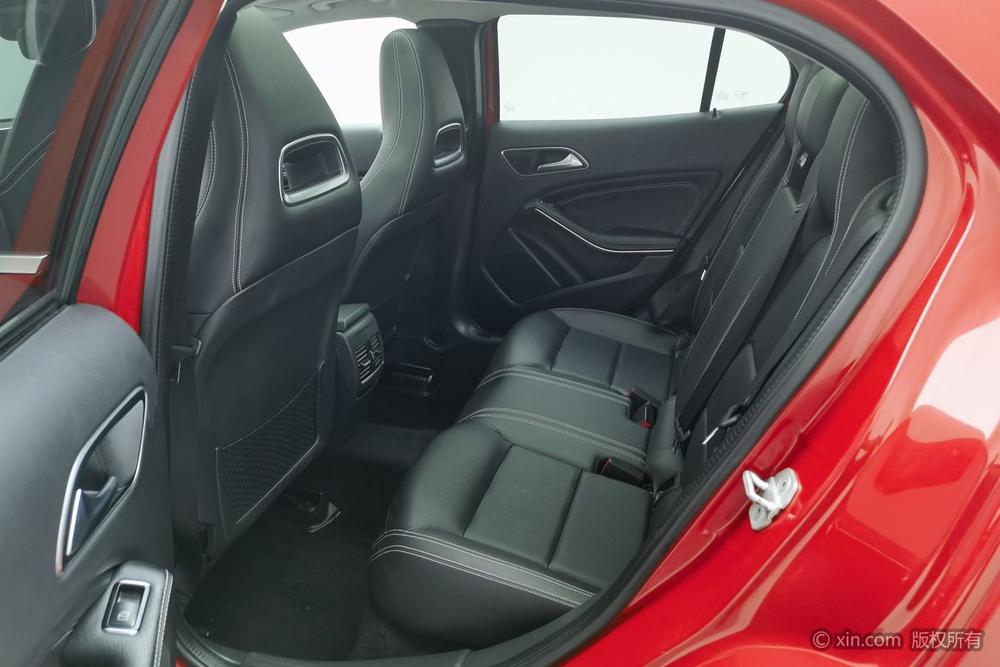 Mercedes-Benz GLA 2015 GLA 200 Dynamic – фото 20
