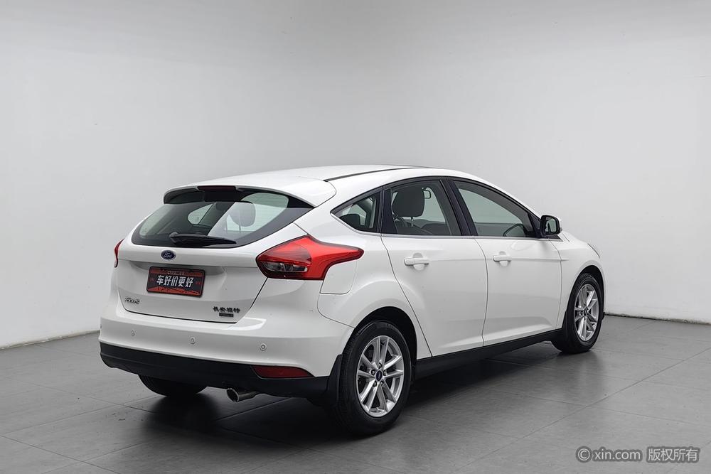 Ford Focus Hatchback 2015 EcoBoost 180 Automatic Elite