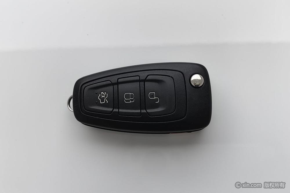 Ford Focus Hatchback 2015 EcoBoost 180 Automatic Elite – фото 6
