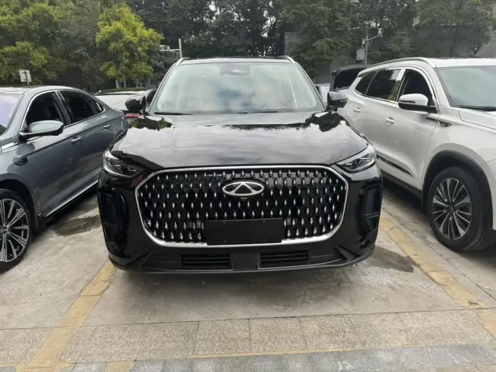 Chery Tiggo 8L 2024 Model 2.0T Automatic Deluxe Edition