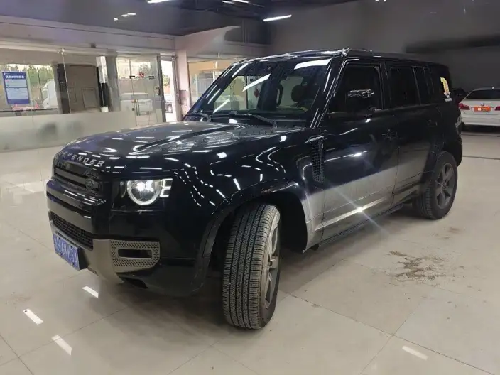 Land Rover Defender 2025 Model 110 3.0T P400 HSE X-Dynamic