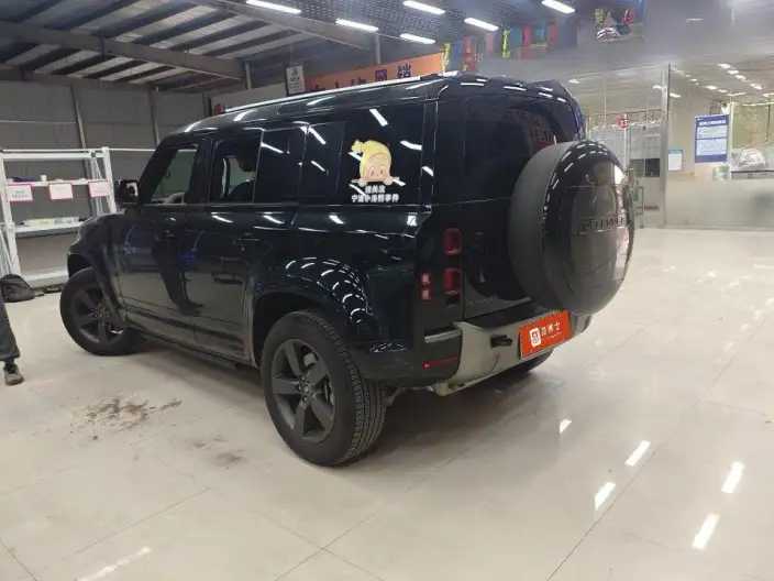 Land Rover Defender 2025 Model 110 3.0T P400 HSE X-Dynamic