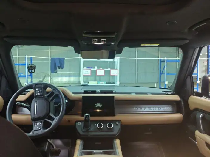 Land Rover Defender 2025 Model 110 3.0T P400 HSE X-Dynamic – фото 8