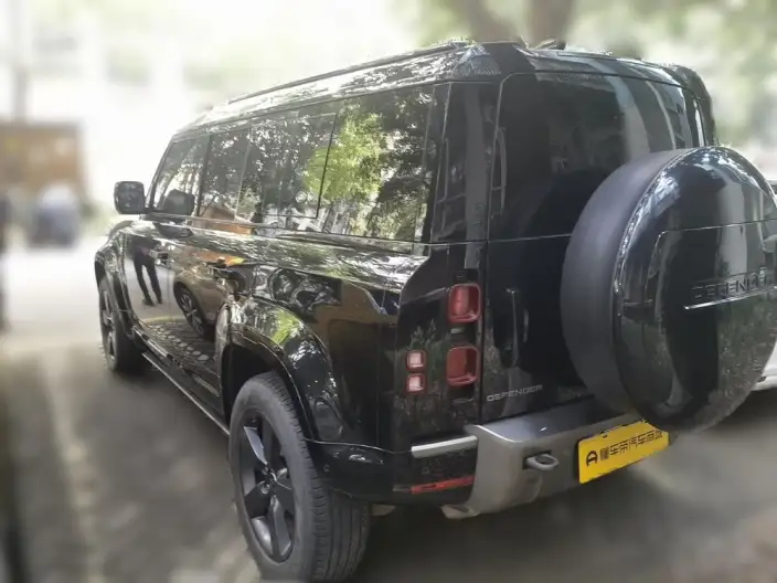 Land Rover Defender 2024 Model 110 3.0T P400 X-Dynamic HSE