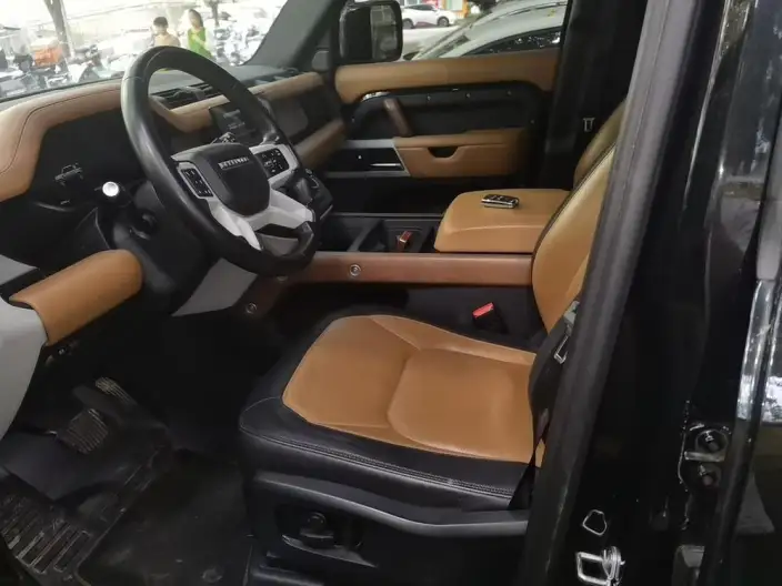 Land Rover Defender 2024 Model 110 3.0T P400 X-Dynamic HSE – фото 10