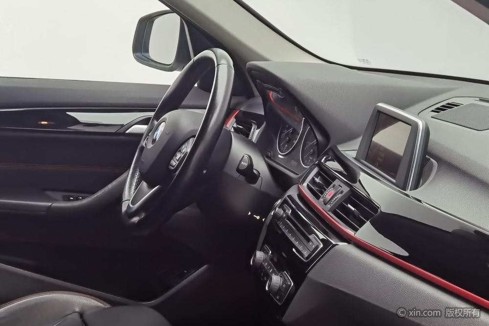 BMW X1 2016 sDrive20Li Luxury – фото 11