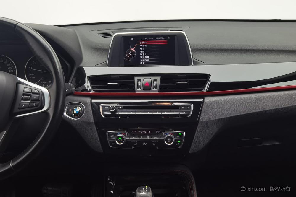 BMW X1 2016 sDrive20Li Luxury – фото 13
