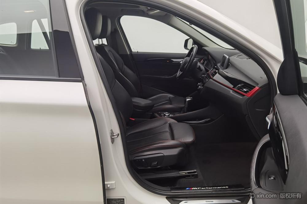 BMW X1 2016 sDrive20Li Luxury – фото 24