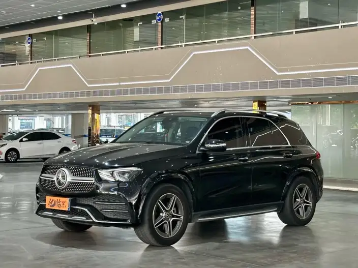 Mercedes-Benz GLE Imported 2023 Model GLE 450 4MATIC Fashion Model – фото 1