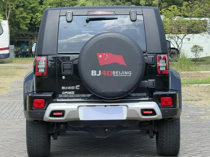 BAIC BJ40 2023 Model 2.0T Automatic 4WD City Hunter Edition Warrior Model – фото 6