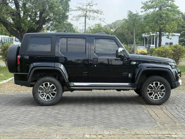 BAIC BJ40 2023 Model 2.0T Automatic 4WD City Hunter Edition Warrior Model – фото 8