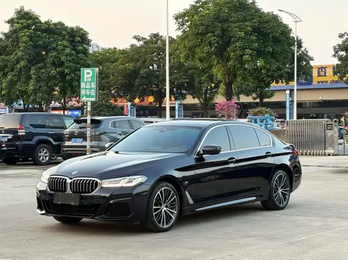 BMW 5 Series 2022 Model 530Li xDrive M Sports Set – фото 1