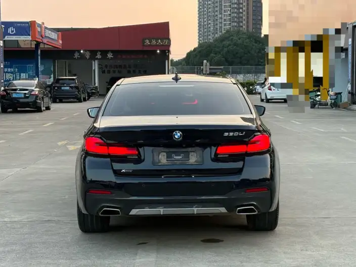 BMW 5 Series 2022 Model 530Li xDrive M Sports Set – фото 5