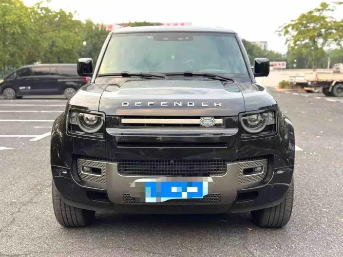 Land Rover Defender 2025 Model 110 3.0T P400 HSE X-Dynamic